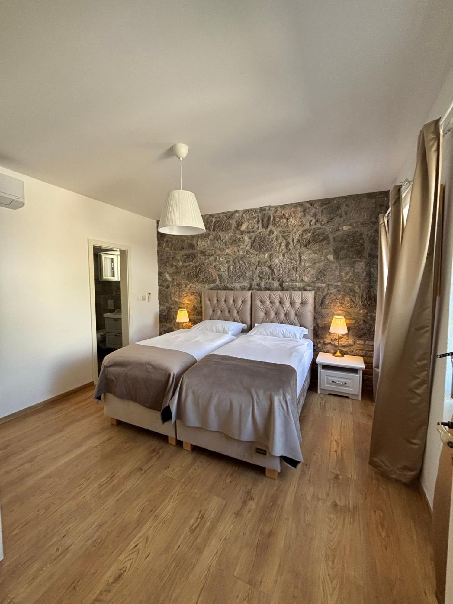 Villa Stancija Kavali Stone House, Zvoneca-אופטיה מראה חיצוני תמונה